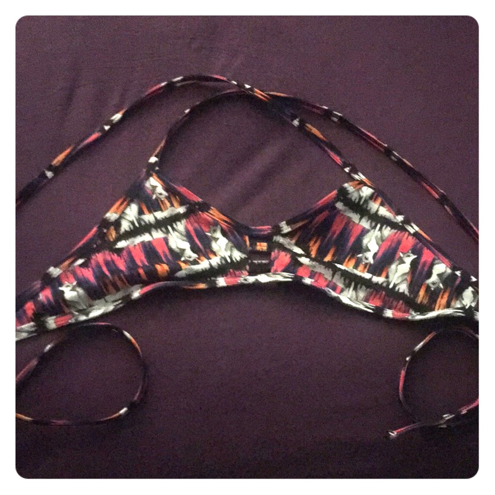 BRAND NEW Jolyn Tomcat Top Printed M Medium NWT
